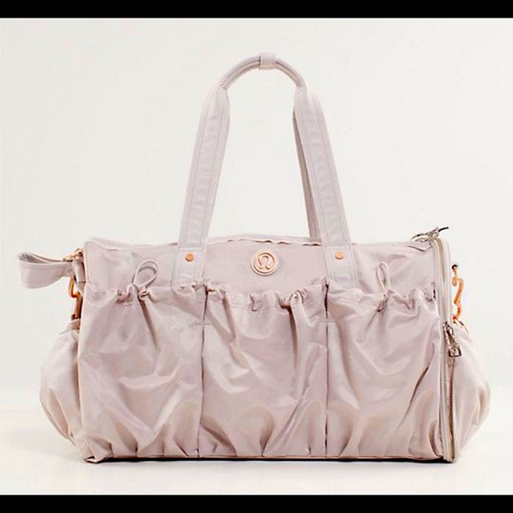 Lululemom duffel bag, cream